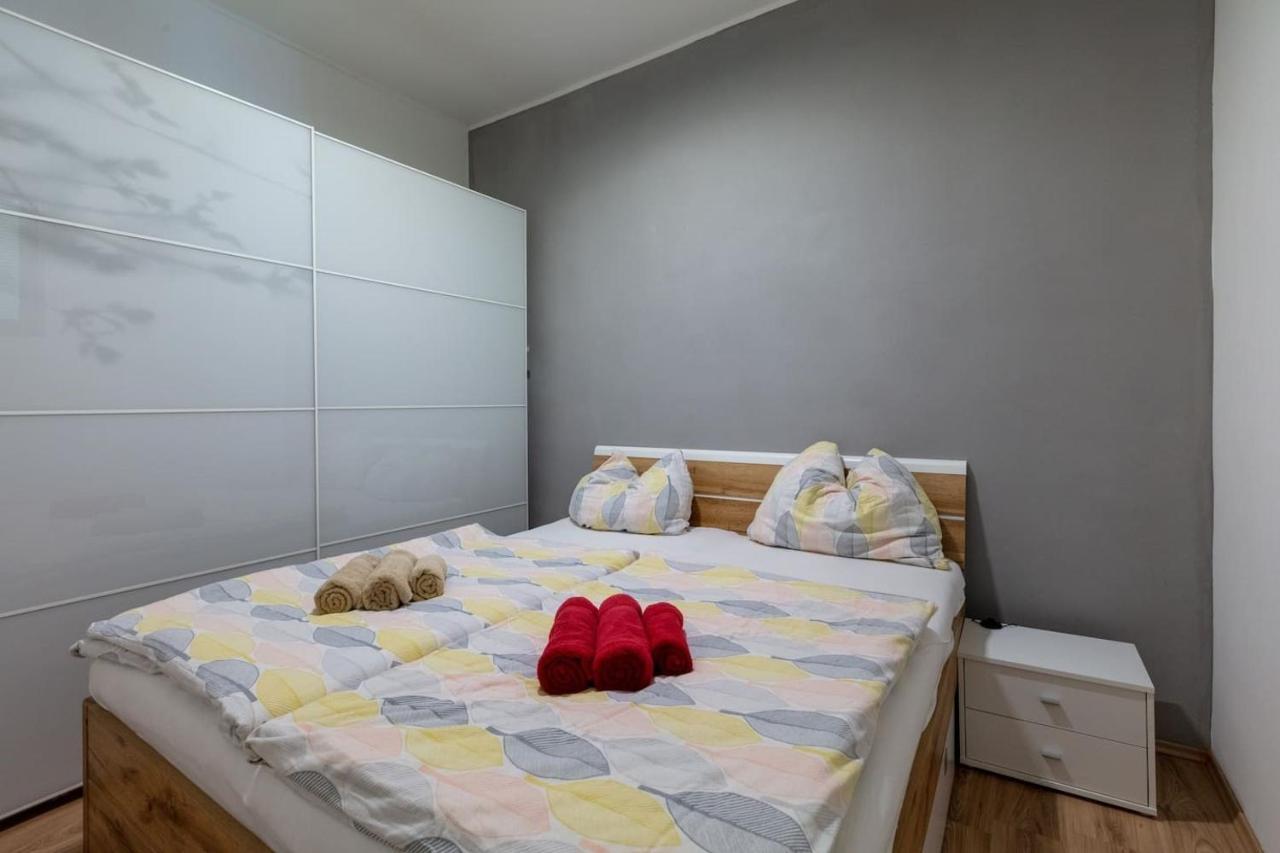 Sunny Renovated Apartment Close To Downtown Viena Exterior foto