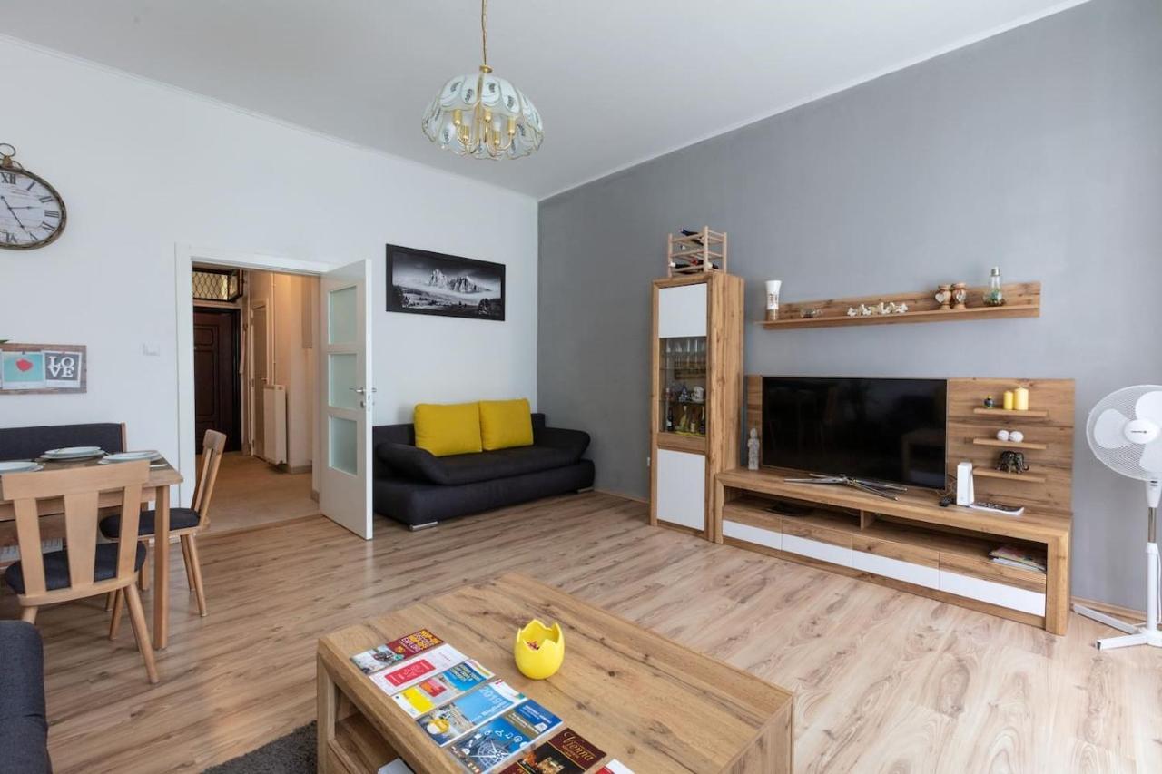 Sunny Renovated Apartment Close To Downtown Viena Exterior foto