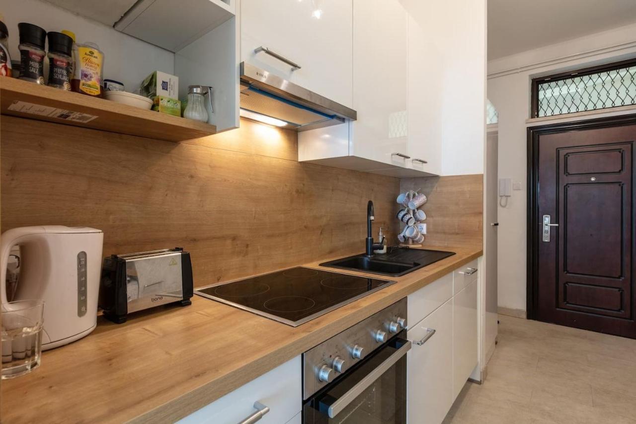 Sunny Renovated Apartment Close To Downtown Viena Exterior foto